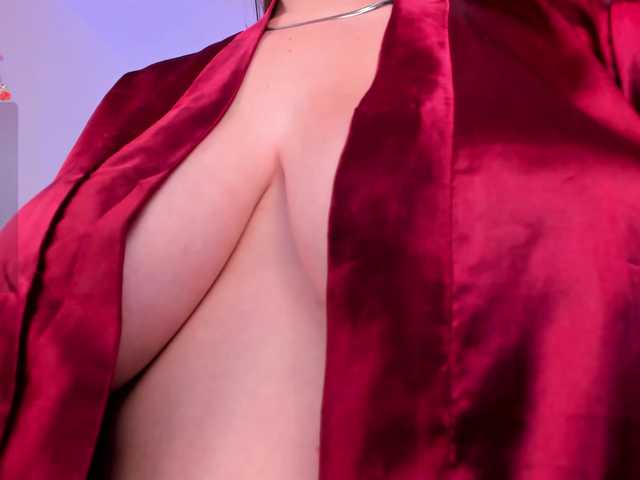 SarahRhodes live cam on BongaCams