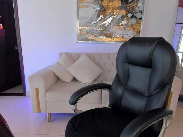 SarahRhodes live cam on BongaCams