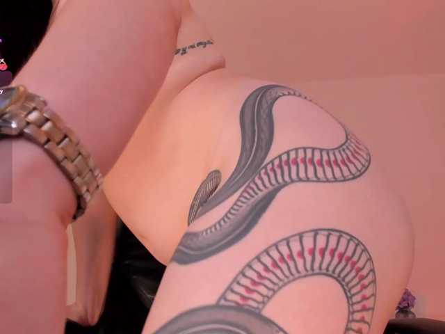 SarahRhodes live cam preview
