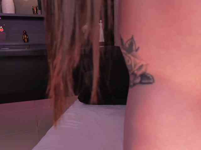 SarahRhodes webcam