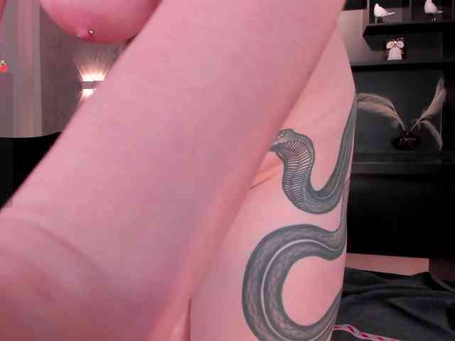 SarahRhodes webcam