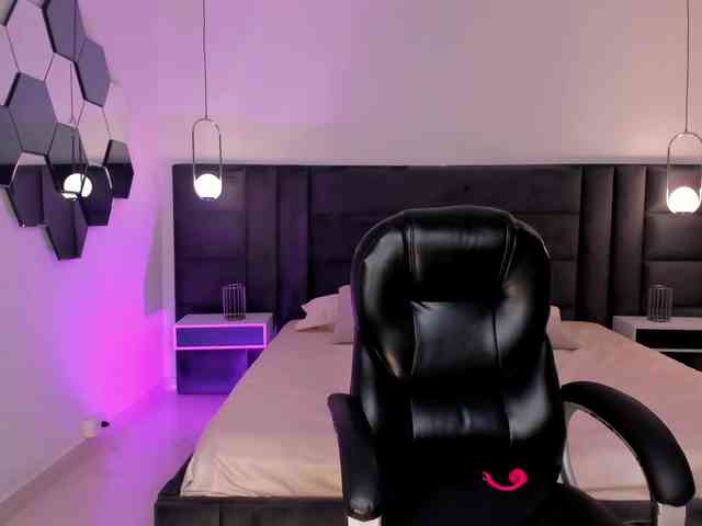 SarahRhodes webcam