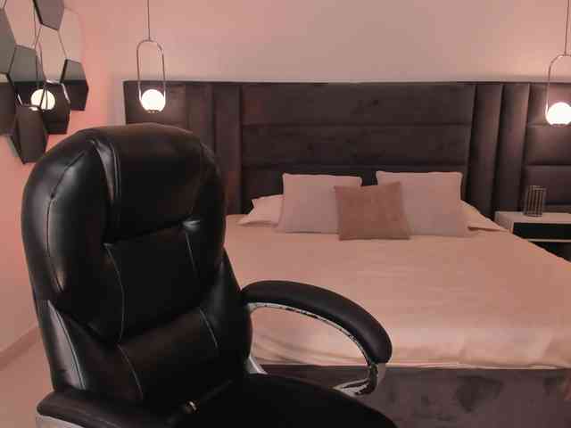 SarahRhodes webcam