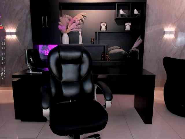 SarahRhodes webcam