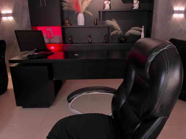 SarahRhodes webcam
