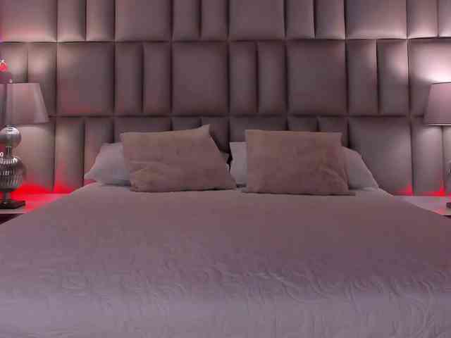 SarahRhodes webcam