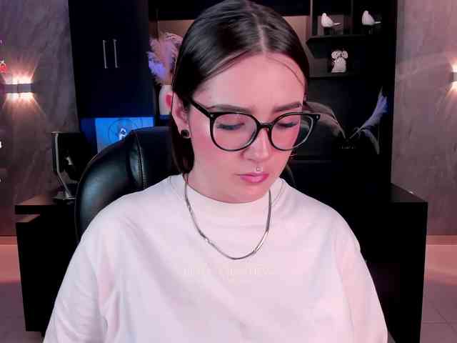 SarahRhodes webcam
