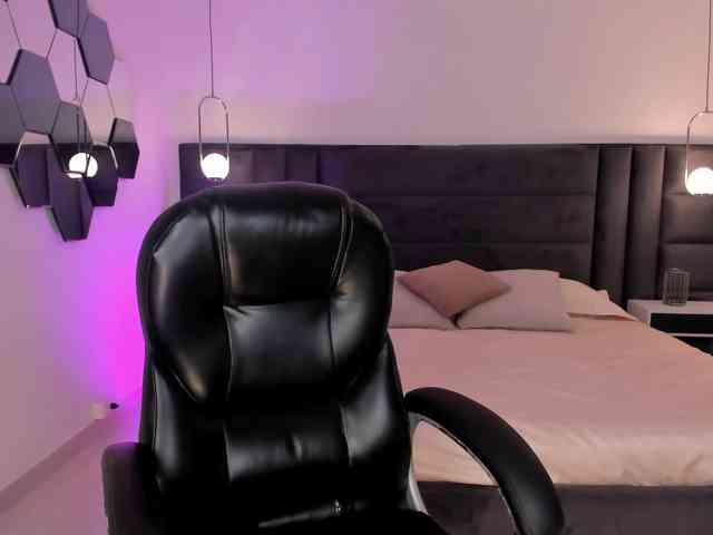 SarahRhodes webcam