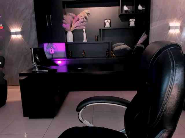 SarahRhodes webcam