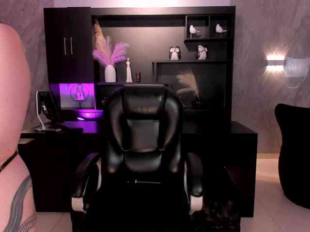 SarahRhodes webcam