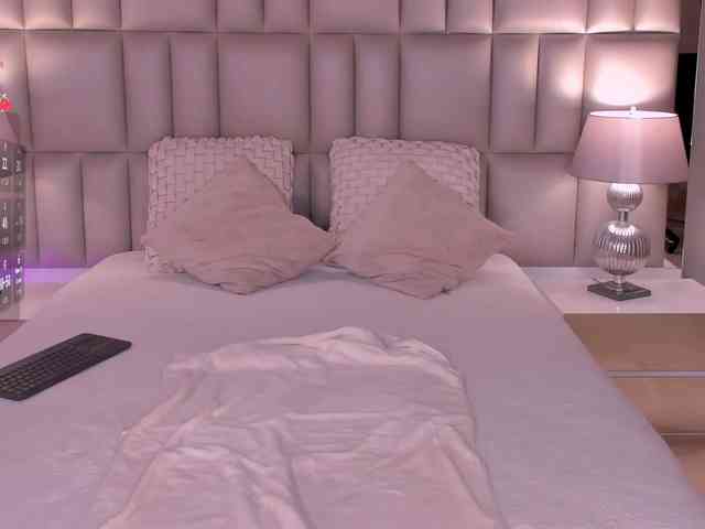 SarahRhodes webcam