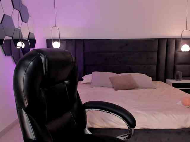 SarahRhodes webcam