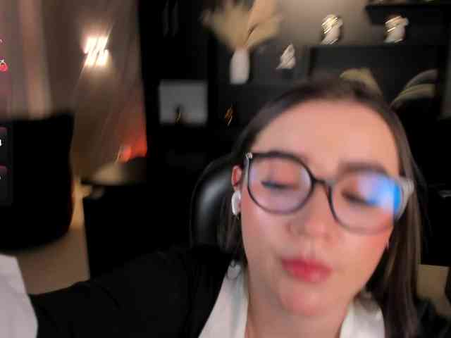SarahRhodes webcam