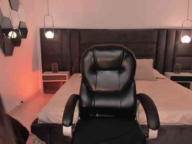 SarahRhodes webcam