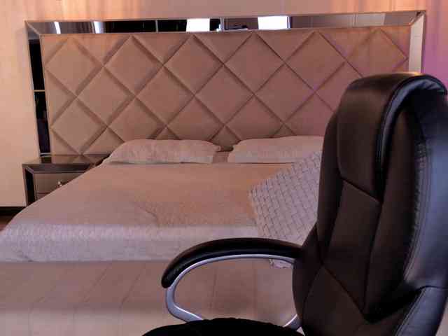 SarahRhodes webcam