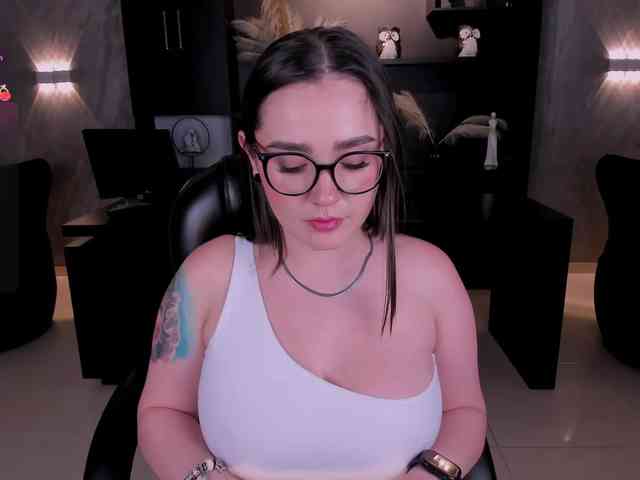 SarahRhodes webcam