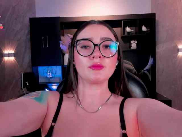 SarahRhodes webcam