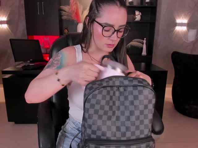 SarahRhodes webcam