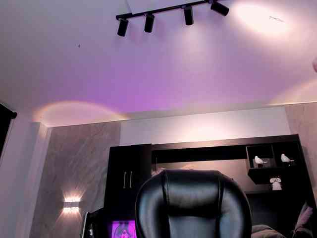 SarahRhodes webcam