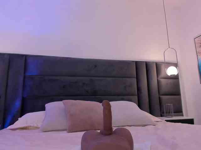 SarahRhodes webcam