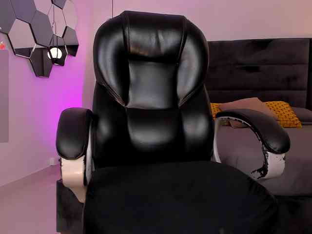 SarahRhodes webcam