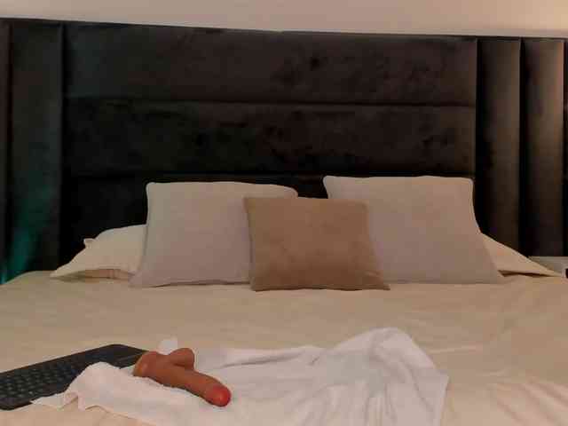 SarahRhodes webcam