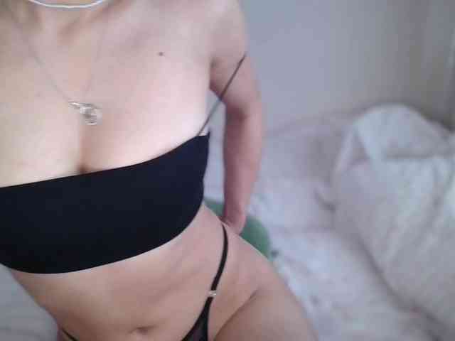 Bella521 webcam