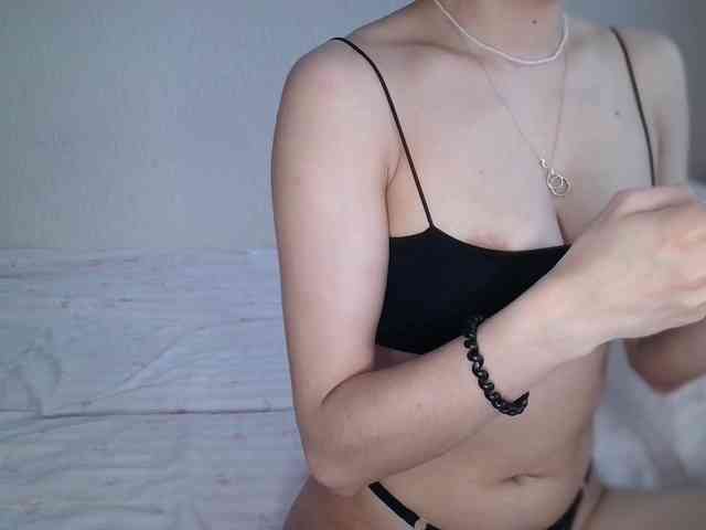 Bella521 webcam