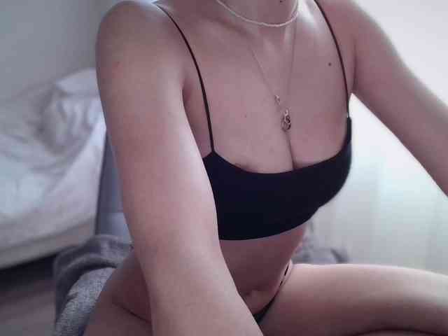 Bella521 webcam