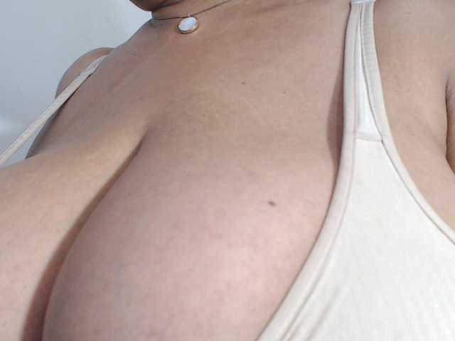 Alicebigboobs