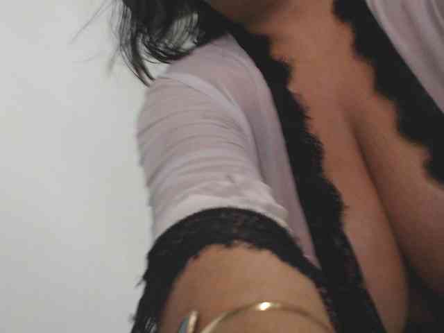 Alicebigboobs