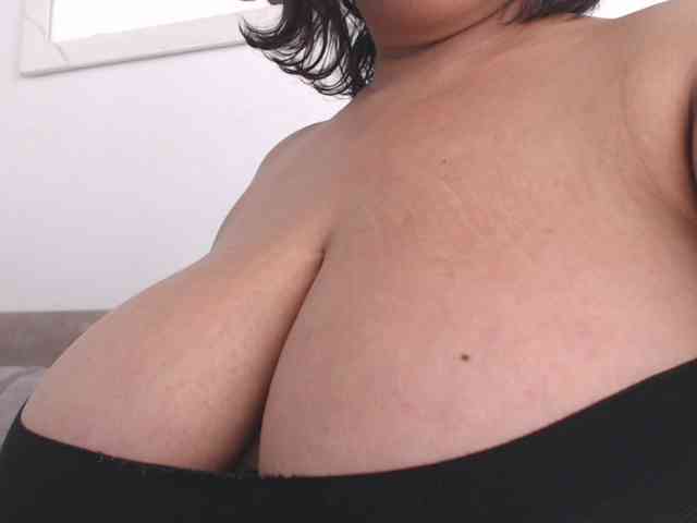 Alicebigboobs webcam