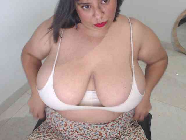 Alicebigboobs webcam