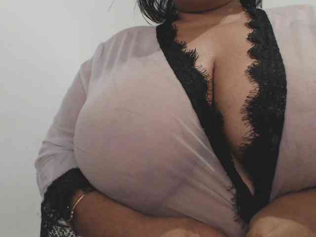 Alicebigboobs