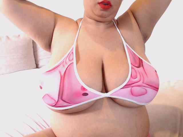 Alicebigboobs