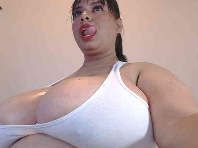 Alicebigboobs