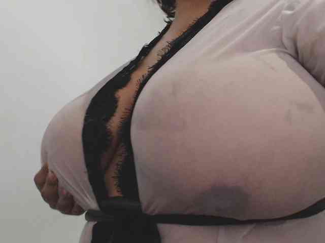Alicebigboobs