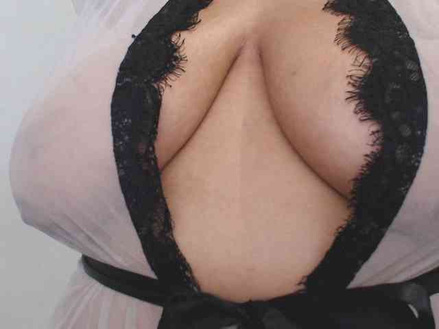 Alicebigboobs