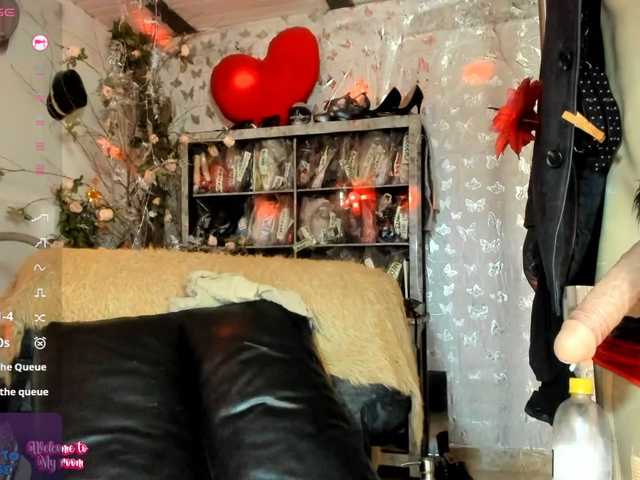 megan-grace live cam on BongaCams