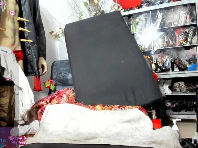 megan-grace live cam on BongaCams