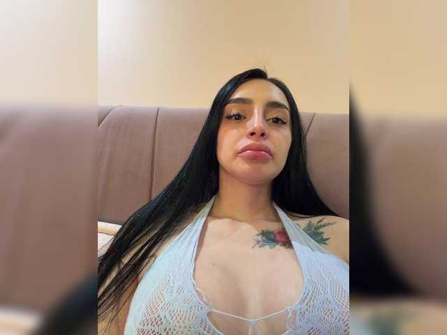 AprilRosse live cam
