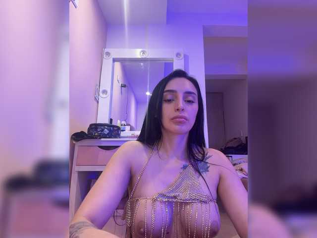 AprilRosse — live female cam