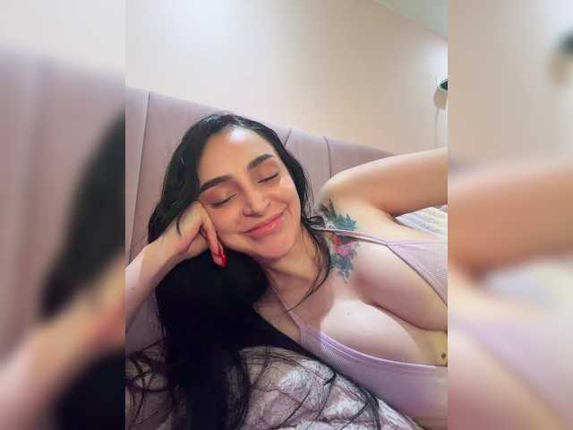 AprilRosse live cam