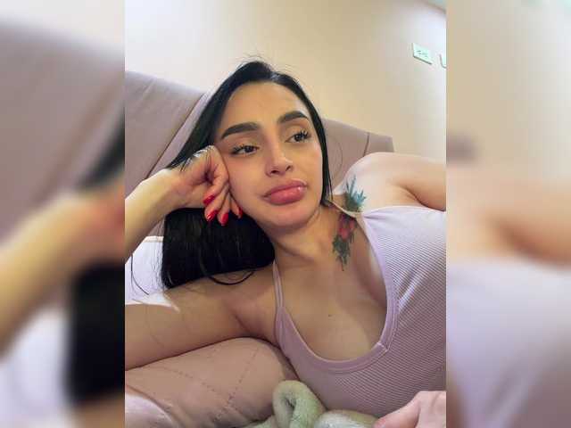 AprilRosse live cam on BongaCams