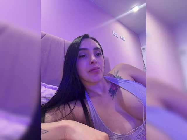 AprilRosse live cam on BongaCams