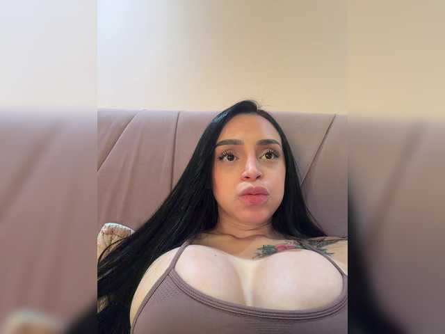 AprilRosse live cam on BongaCams