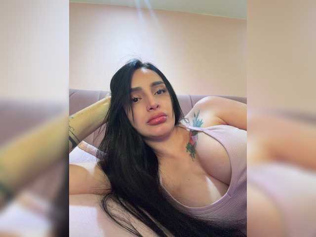 AprilRosse live webcam show