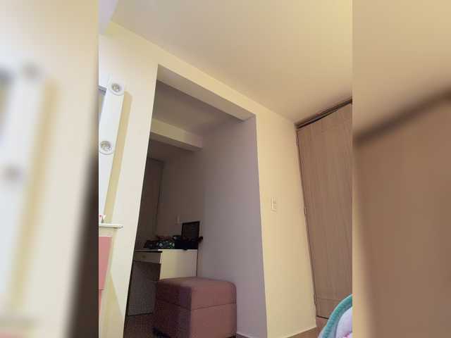 AprilRosse live webcam show