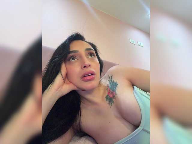 AprilRosse live cam on BongaCams