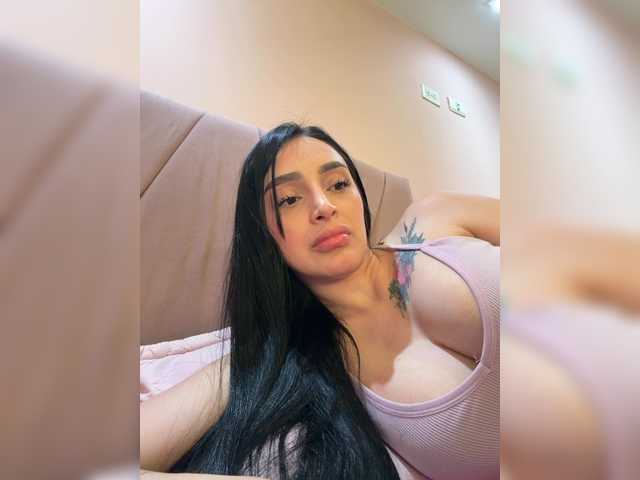 AprilRosse live webcam show